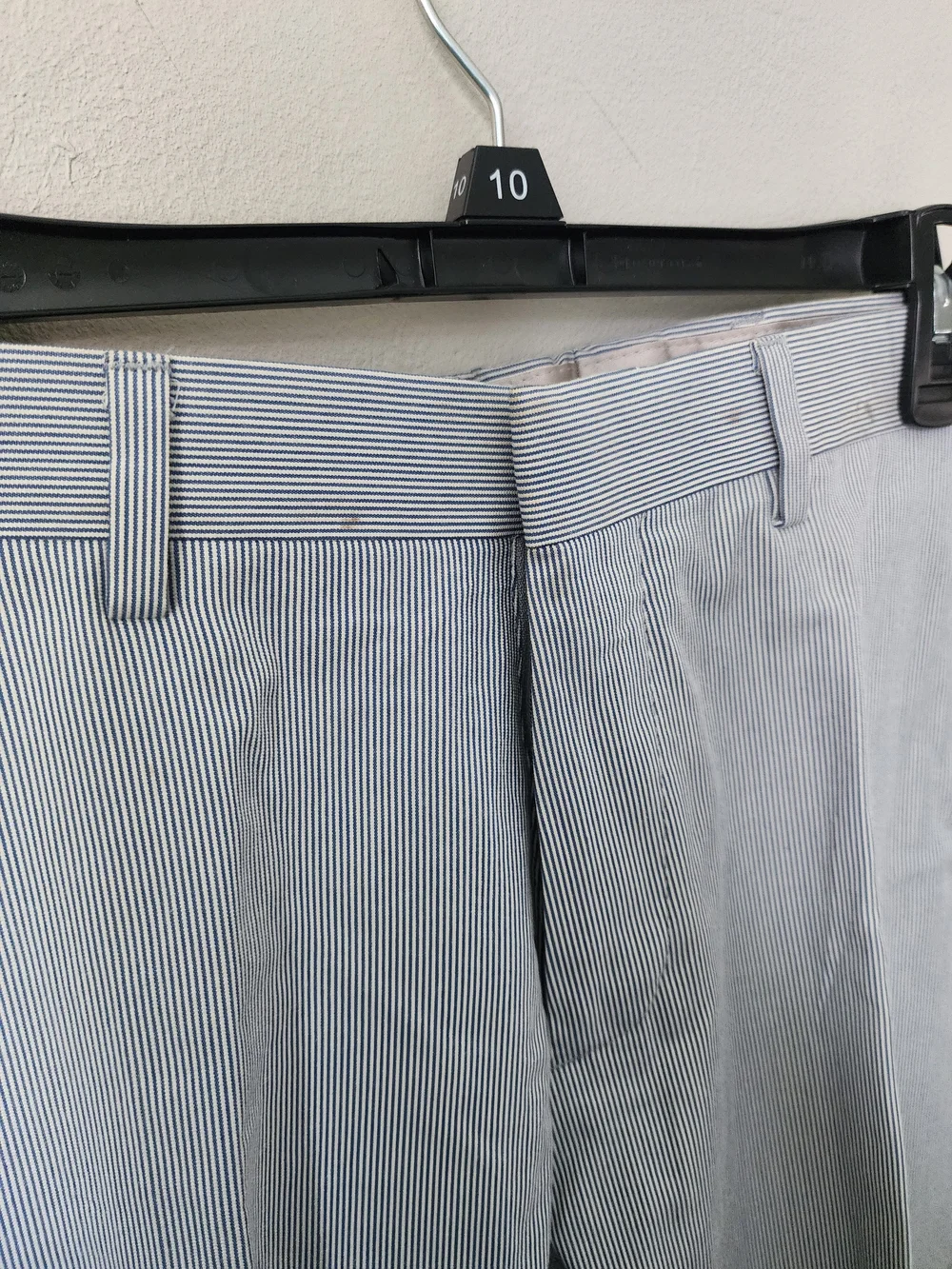 Banana Republic Light Gray Men's Dress Pants - Tailored Flat Front